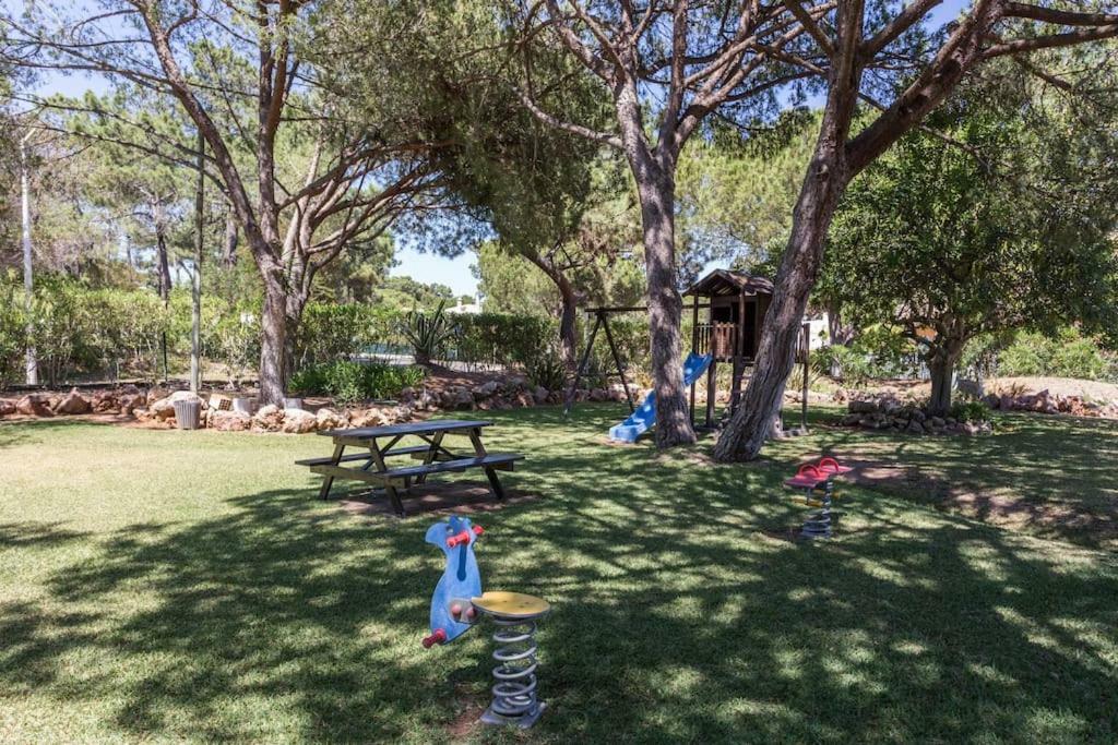 Charming Apartment With Private Garden & Pool Vilamoura Eksteriør billede