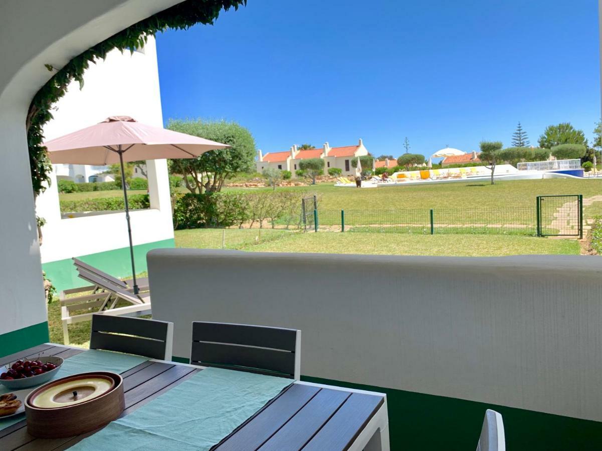 Charming Apartment With Private Garden & Pool Vilamoura Eksteriør billede